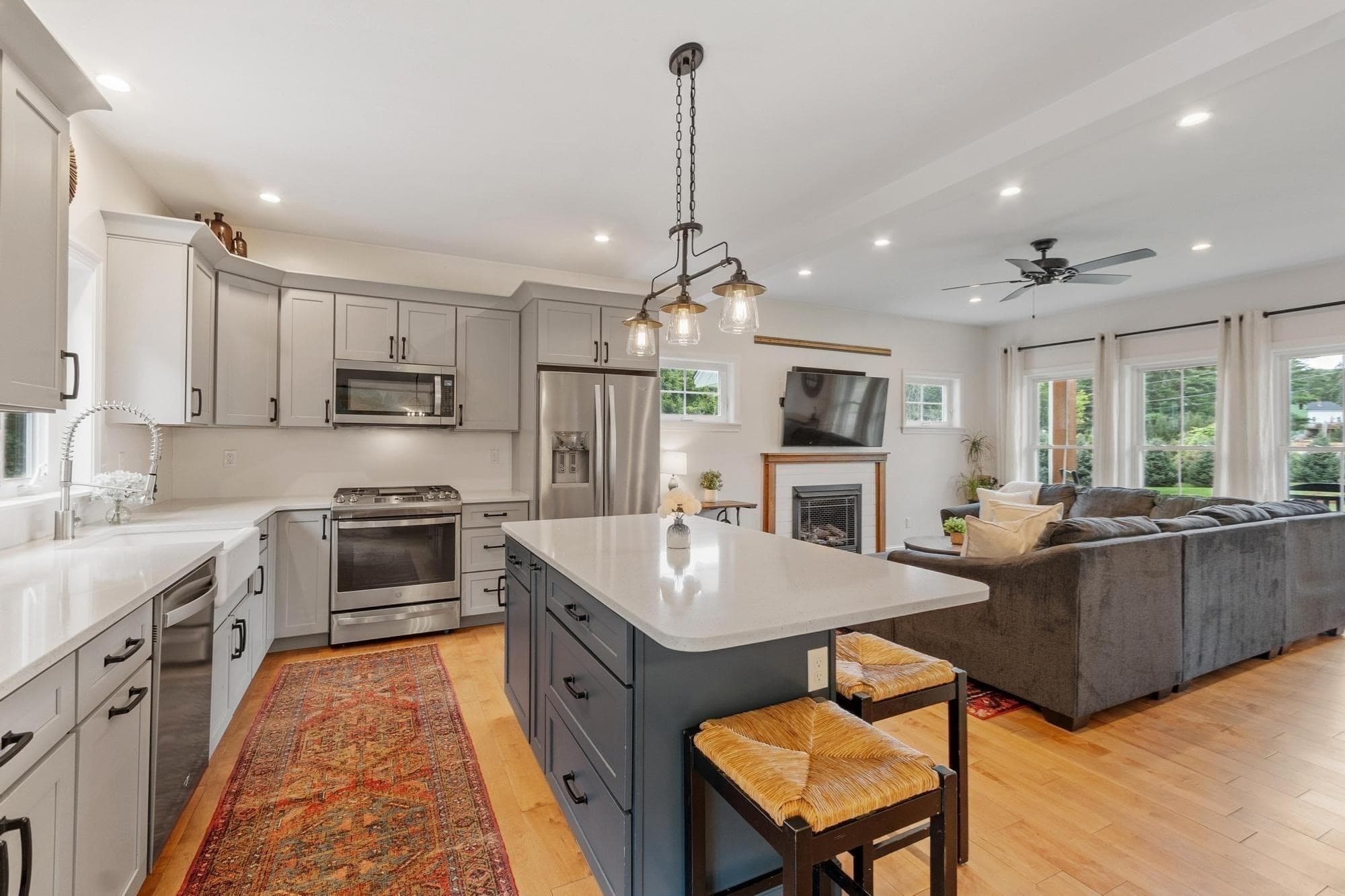 Single Family Residence at 837 New West Townsend Rd, Fitchburg MA 01462, Fitchburg, photo 6 of 42