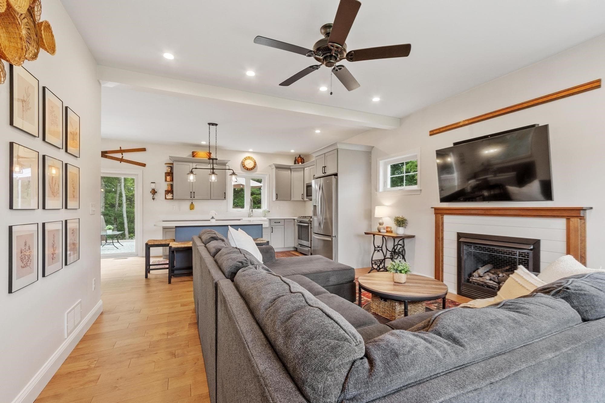 Single Family Residence at 837 New West Townsend Rd, Fitchburg MA 01462, Fitchburg, photo 7 of 42