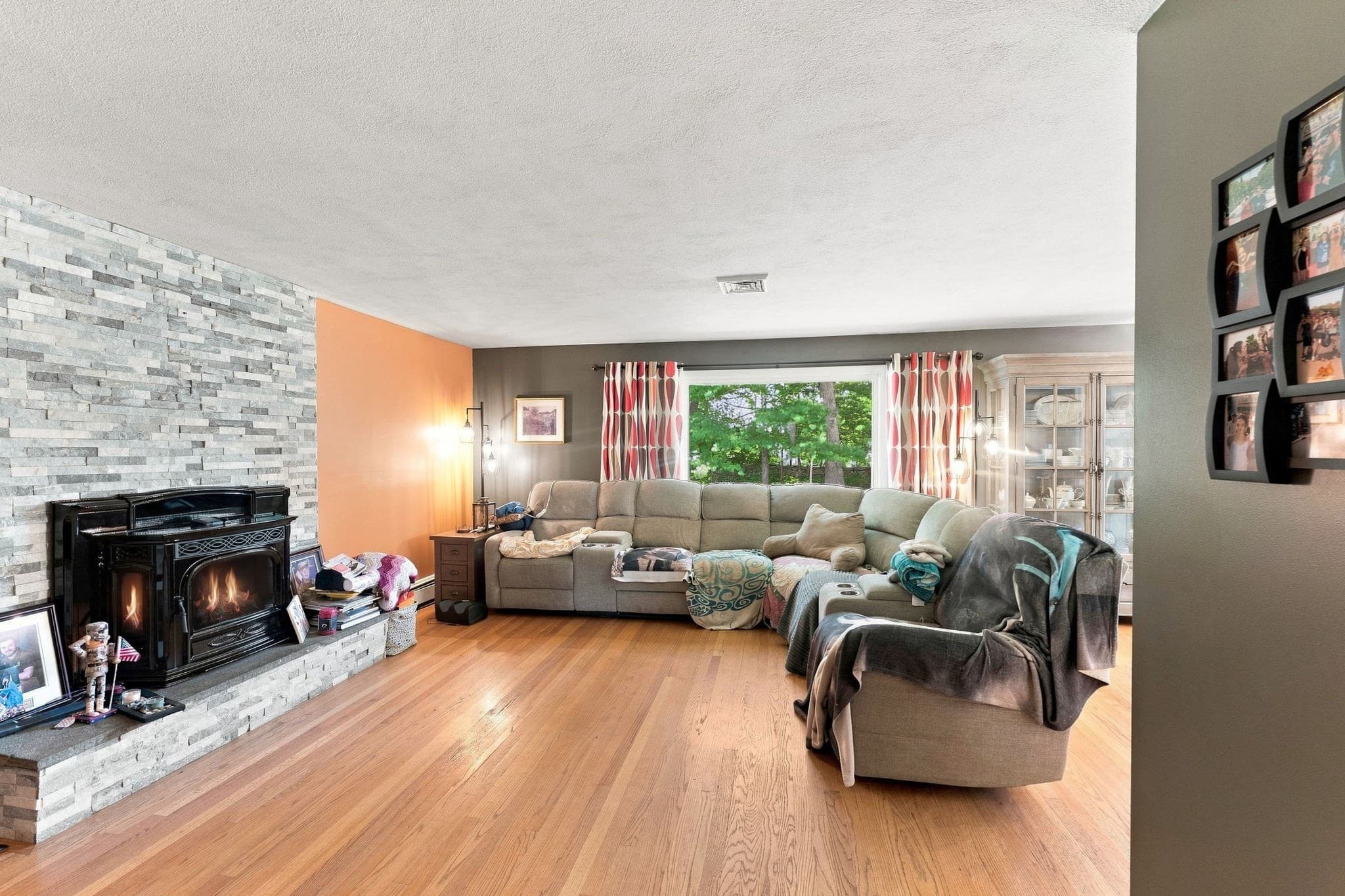 Single Family Residence at 95 Thomas Leighton Blvd, Cumberland RI 02864, Cumberland, photo 3 of 22