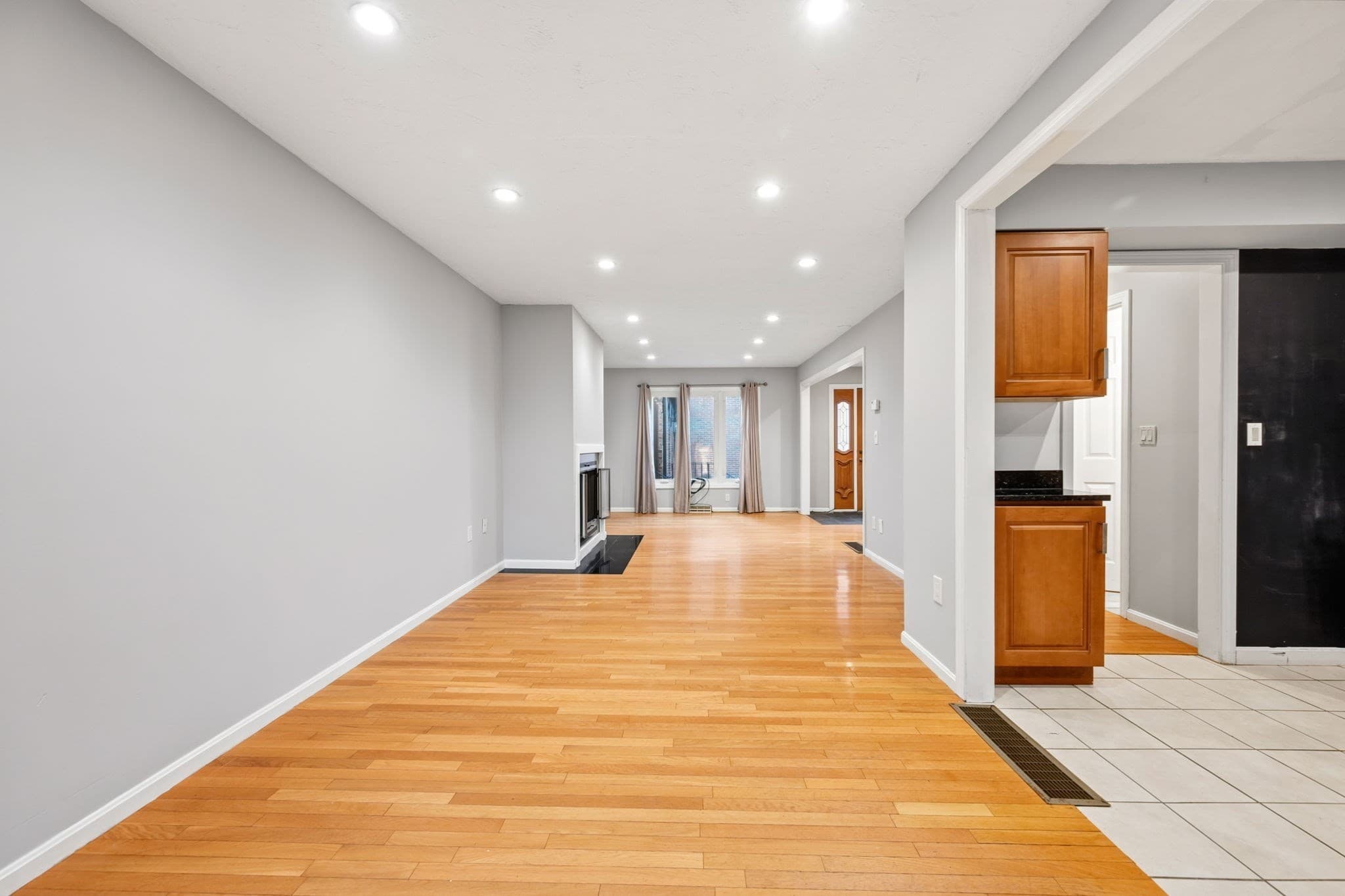 Condominium at 470 Adams St # 2, Quincy MA 02169, photo 6 of 23