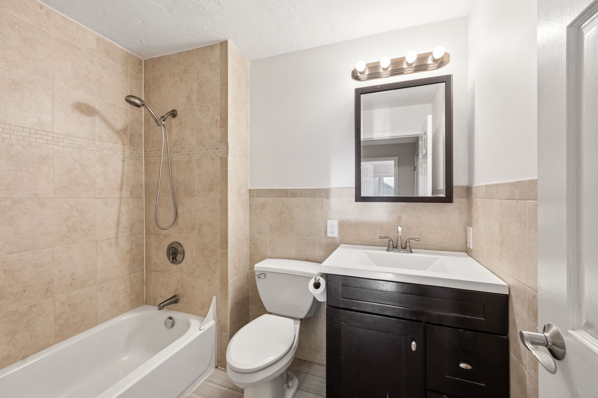 Condominium at 470 Adams St # 2, Quincy MA 02169, photo 16 of 23