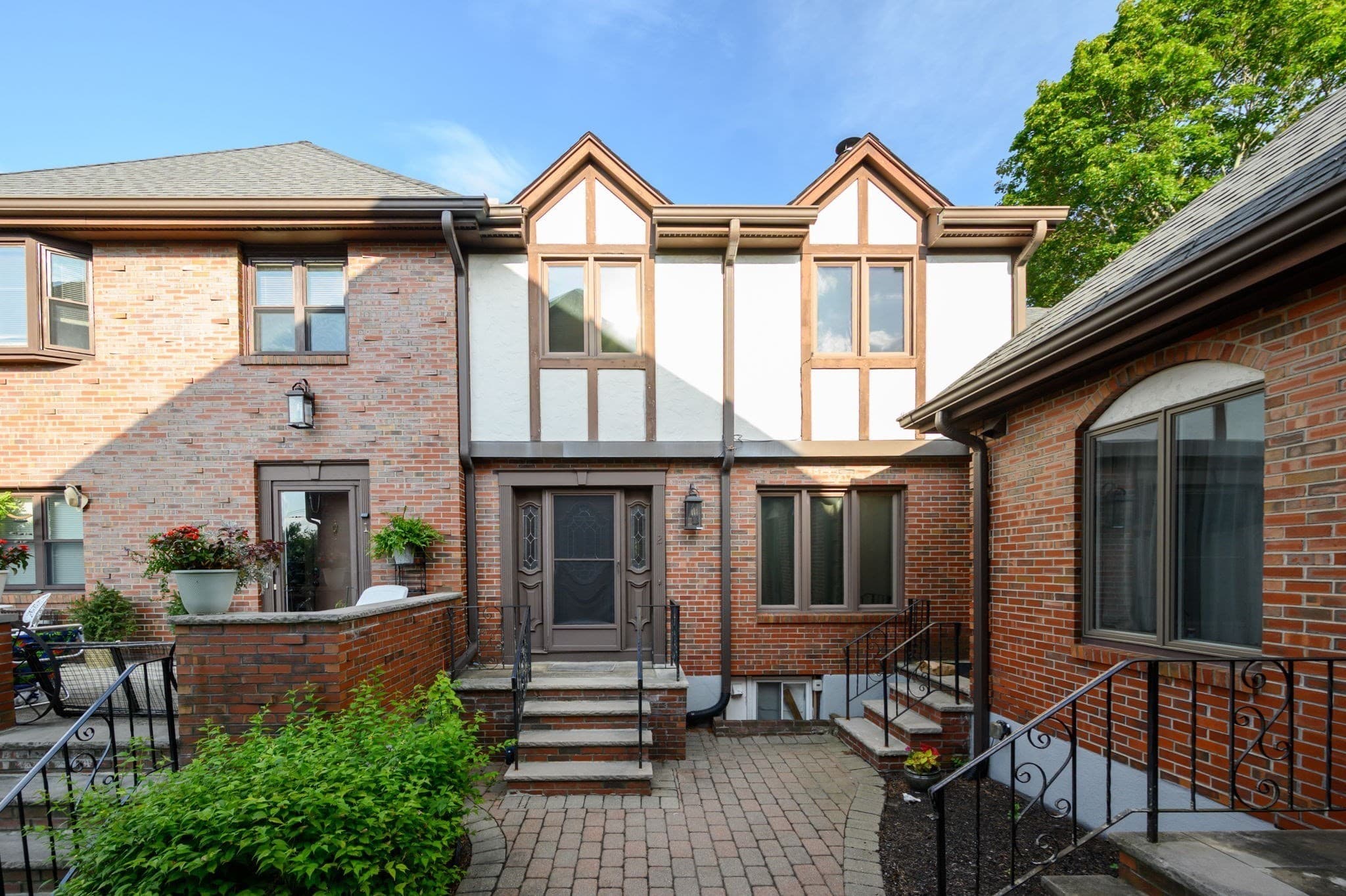 470 Adams St # 2, Quincy MA 02169