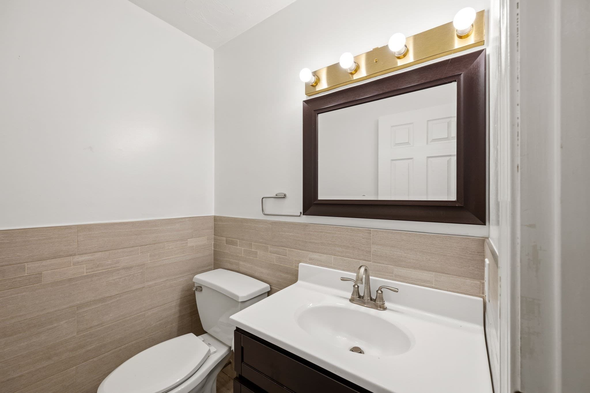 Condominium at 470 Adams St # 2, Quincy MA 02169, photo 10 of 23