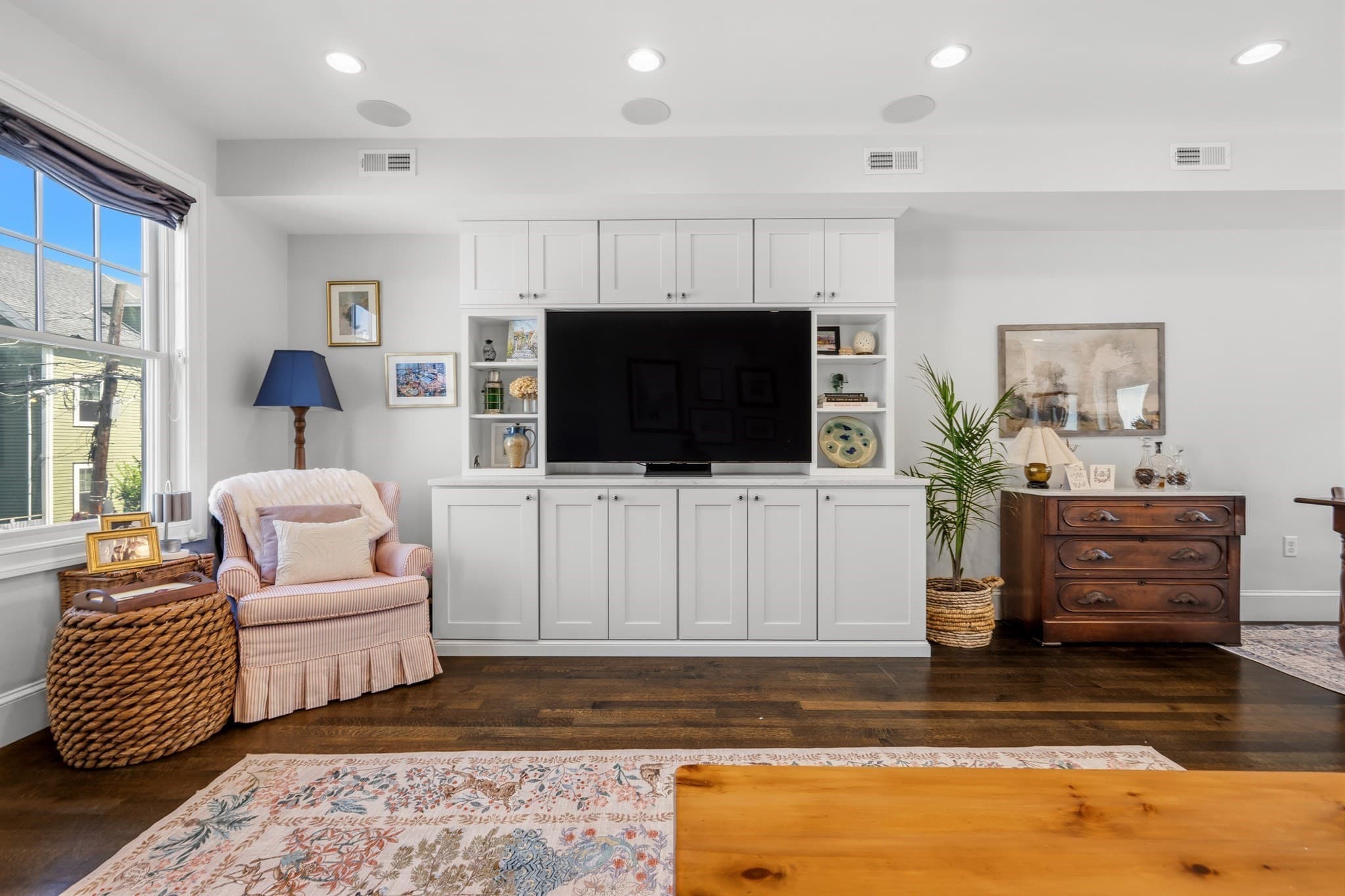 Condominium at 213 W 5th St # 2, Boston MA 02127, Boston, photo 6 of 25