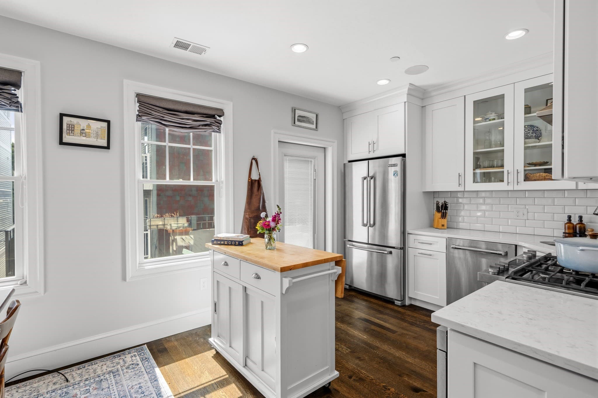 213 W 5th St # 2, Boston MA 02127