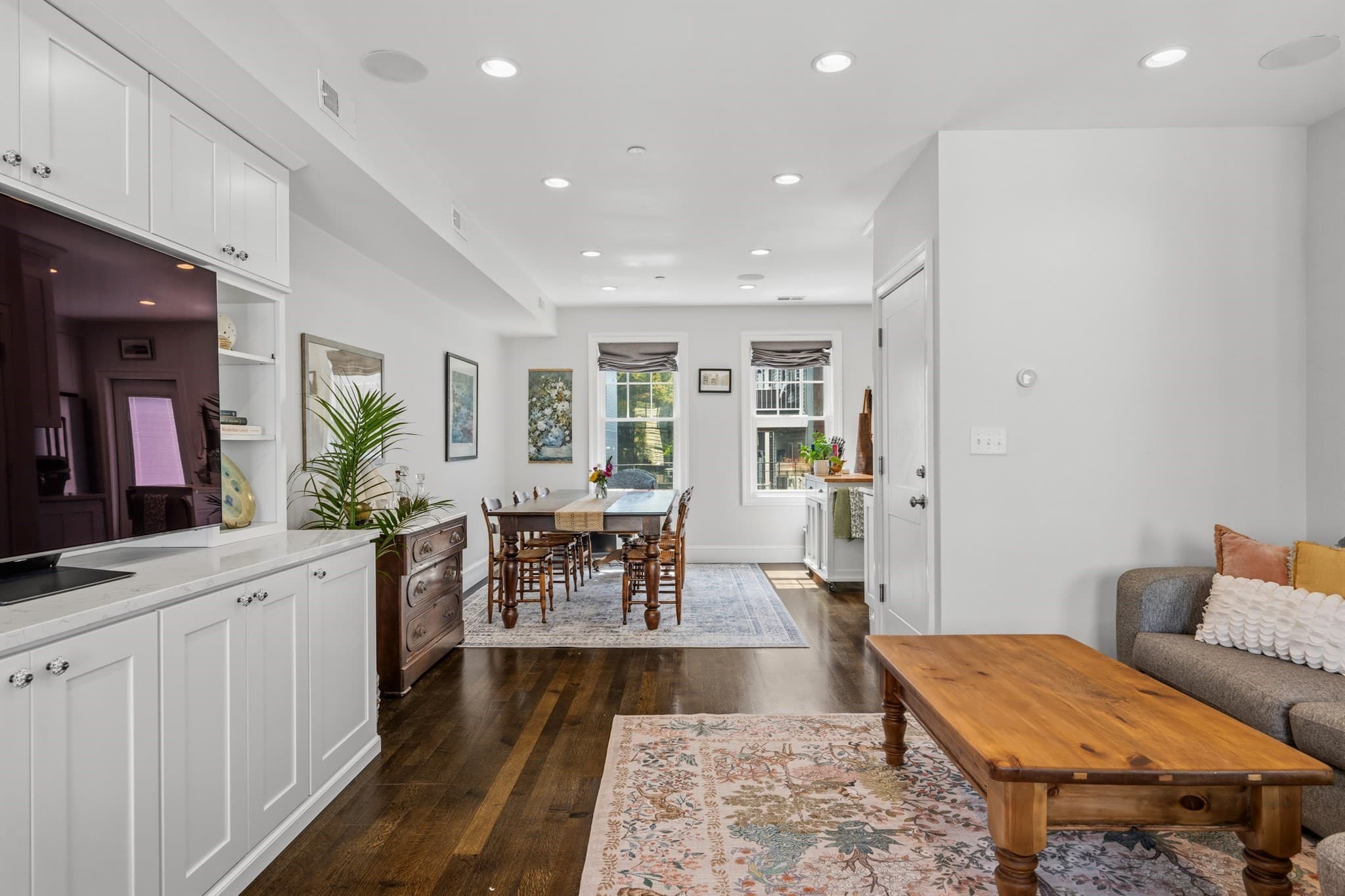 Condominium at 213 W 5th St # 2, Boston MA 02127, Boston, photo 8 of 25