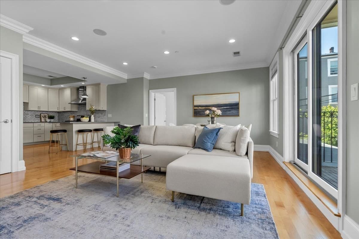 37 P Street # 3, Boston MA 02127