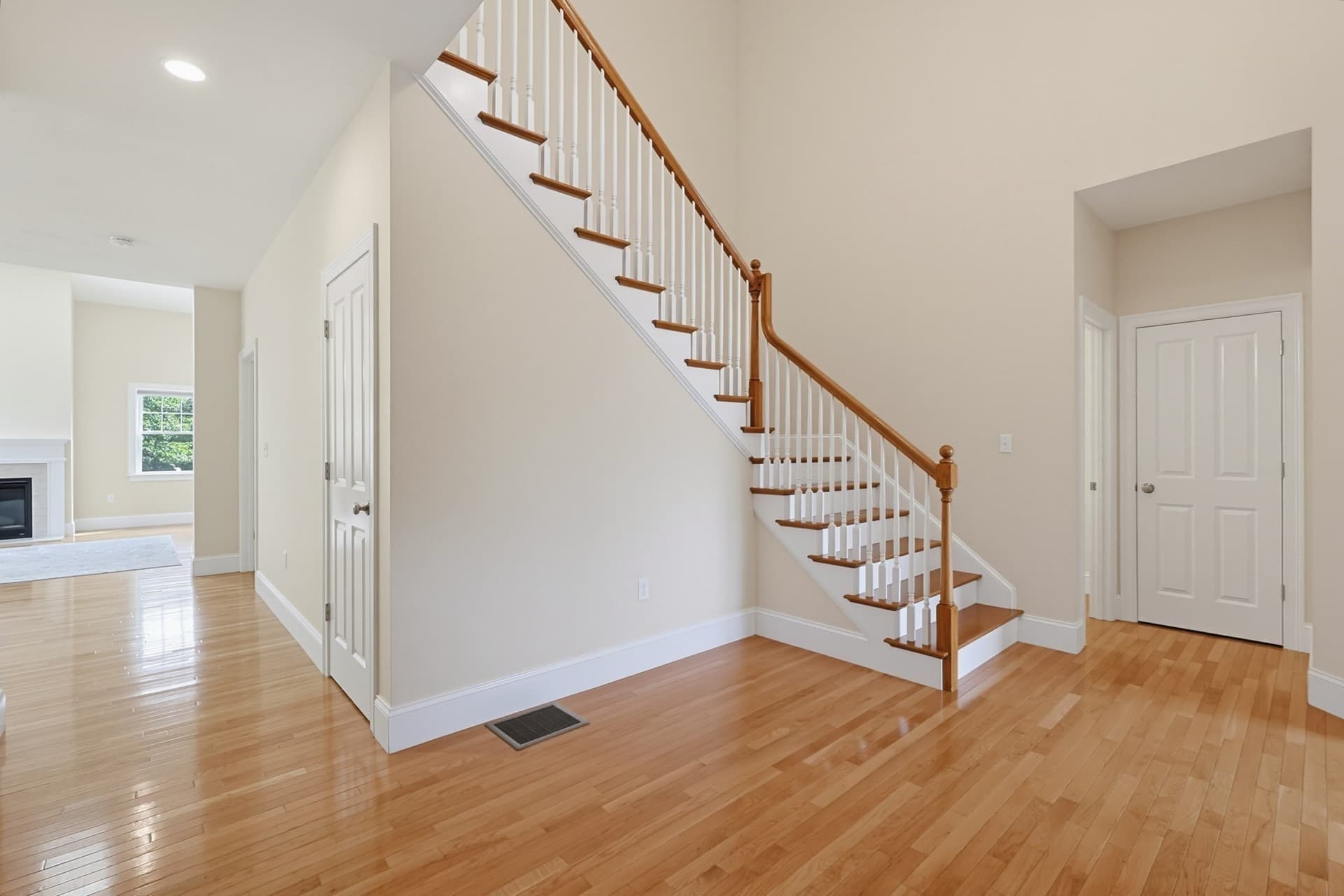 Condominium at 106 Walden Way # 106, Milford MA 01757, photo 7 of 40