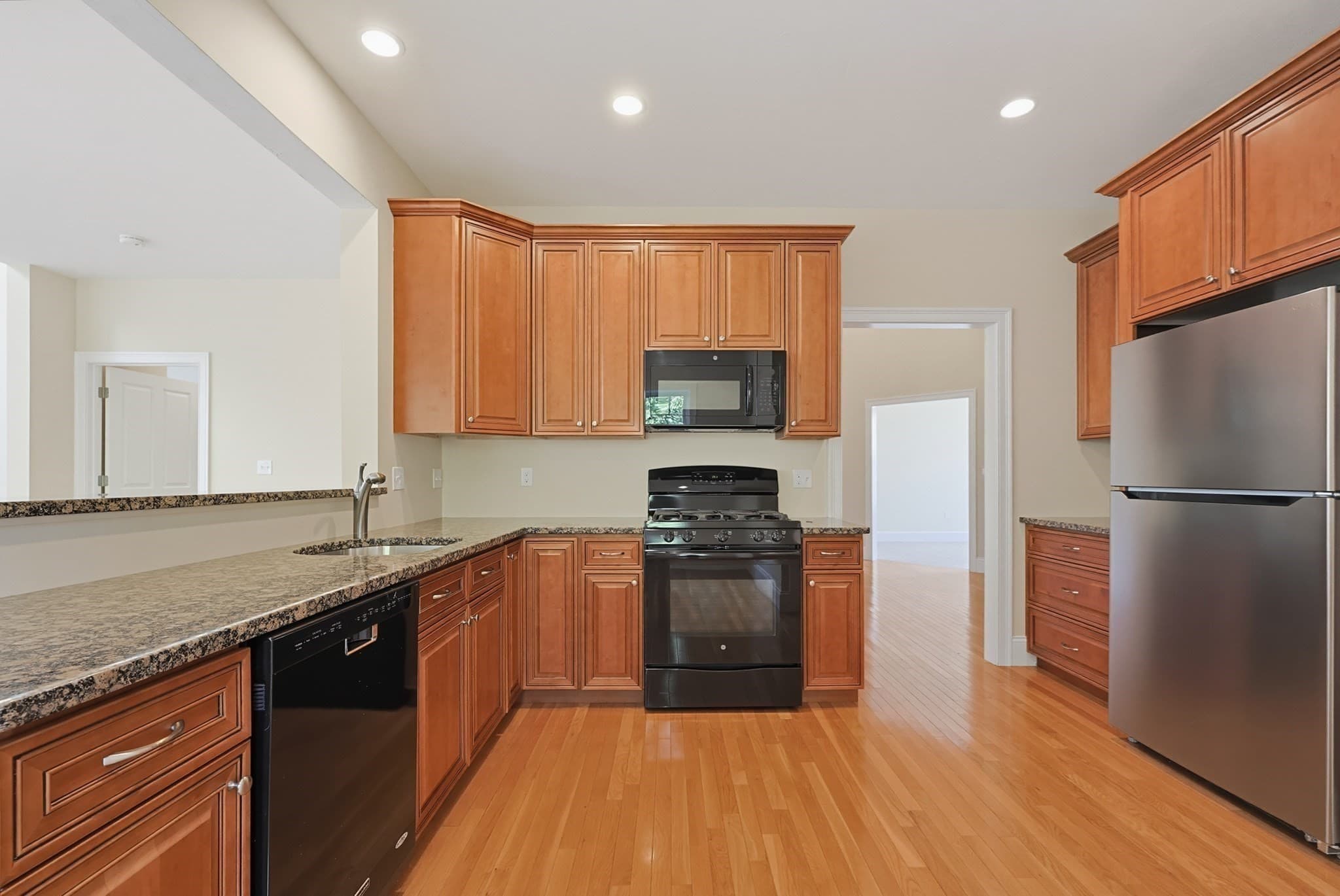 Condominium at 106 Walden Way # 106, Milford MA 01757, photo 8 of 40