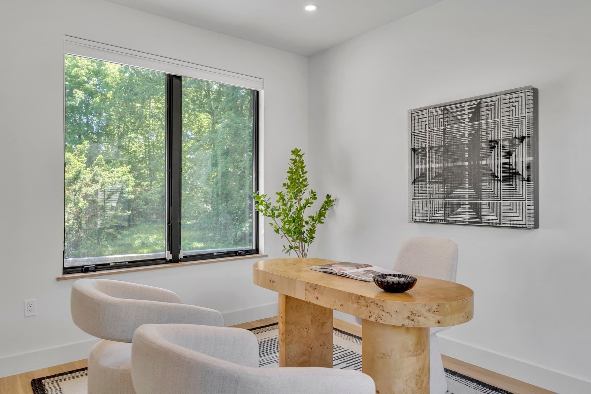 Condominium at 1242 Beacon St # 1242, Newton MA 02468, Newton, photo 7 of 26