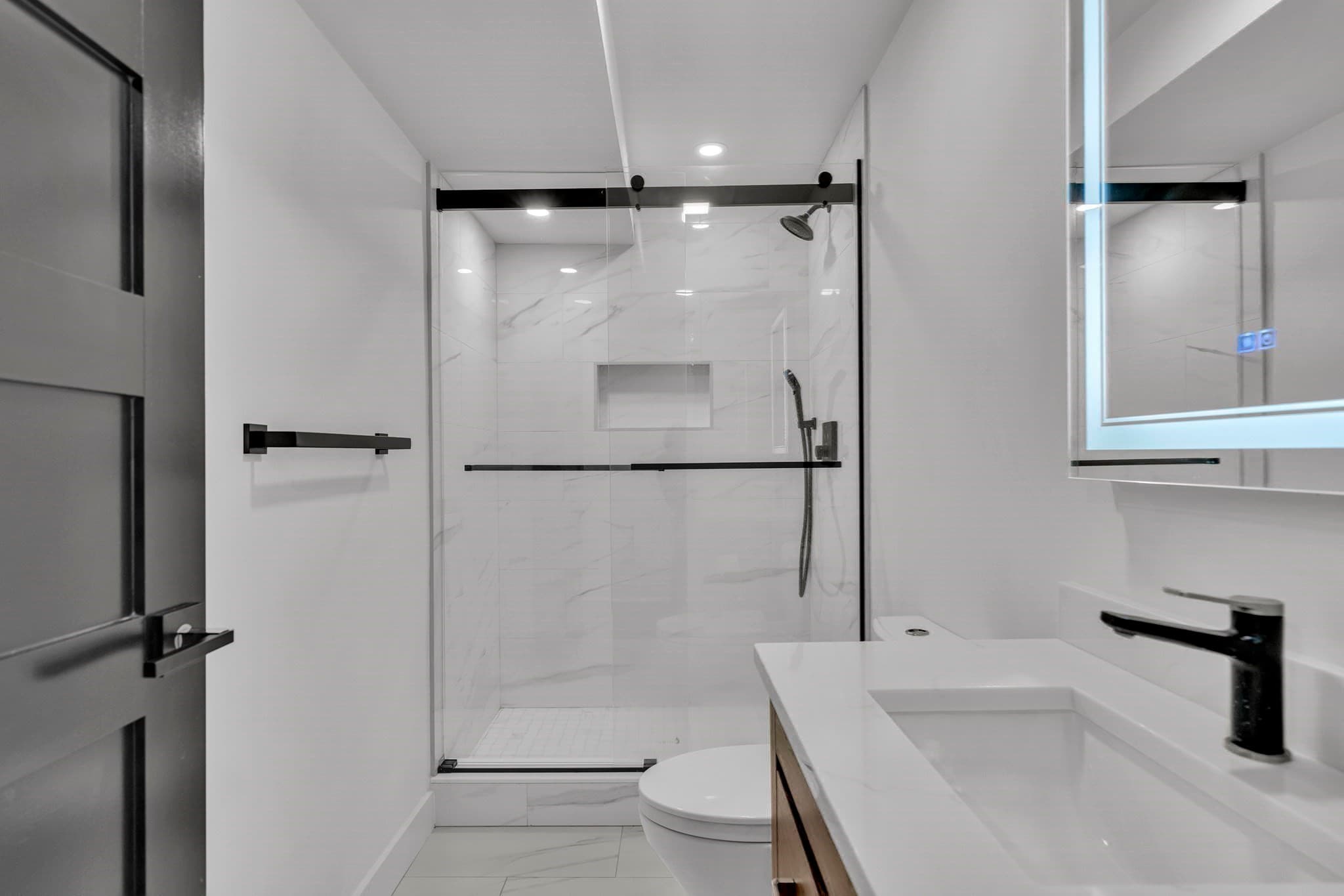Condominium at 1242 Beacon St # 1242, Newton MA 02468, Newton, photo 20 of 26