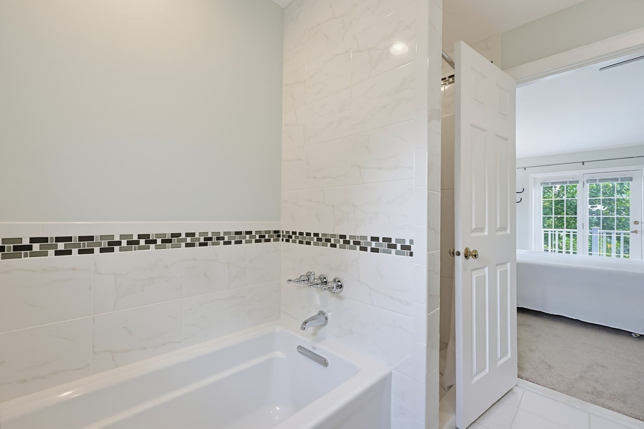 Condominium at 15 Kings Way # 4, Waltham MA 02451, photo 27 of 39