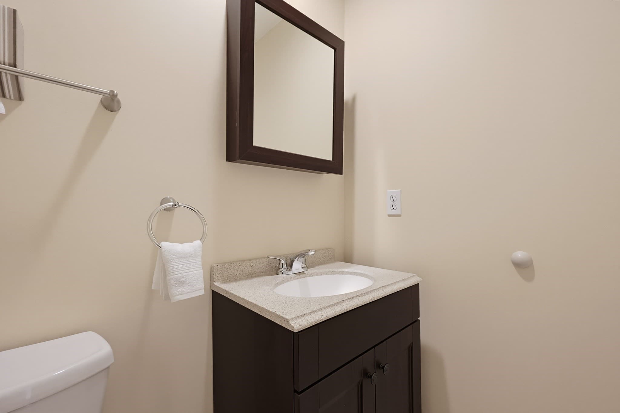 Condominium at 15 Kings Way # 4, Waltham MA 02451, photo 17 of 39