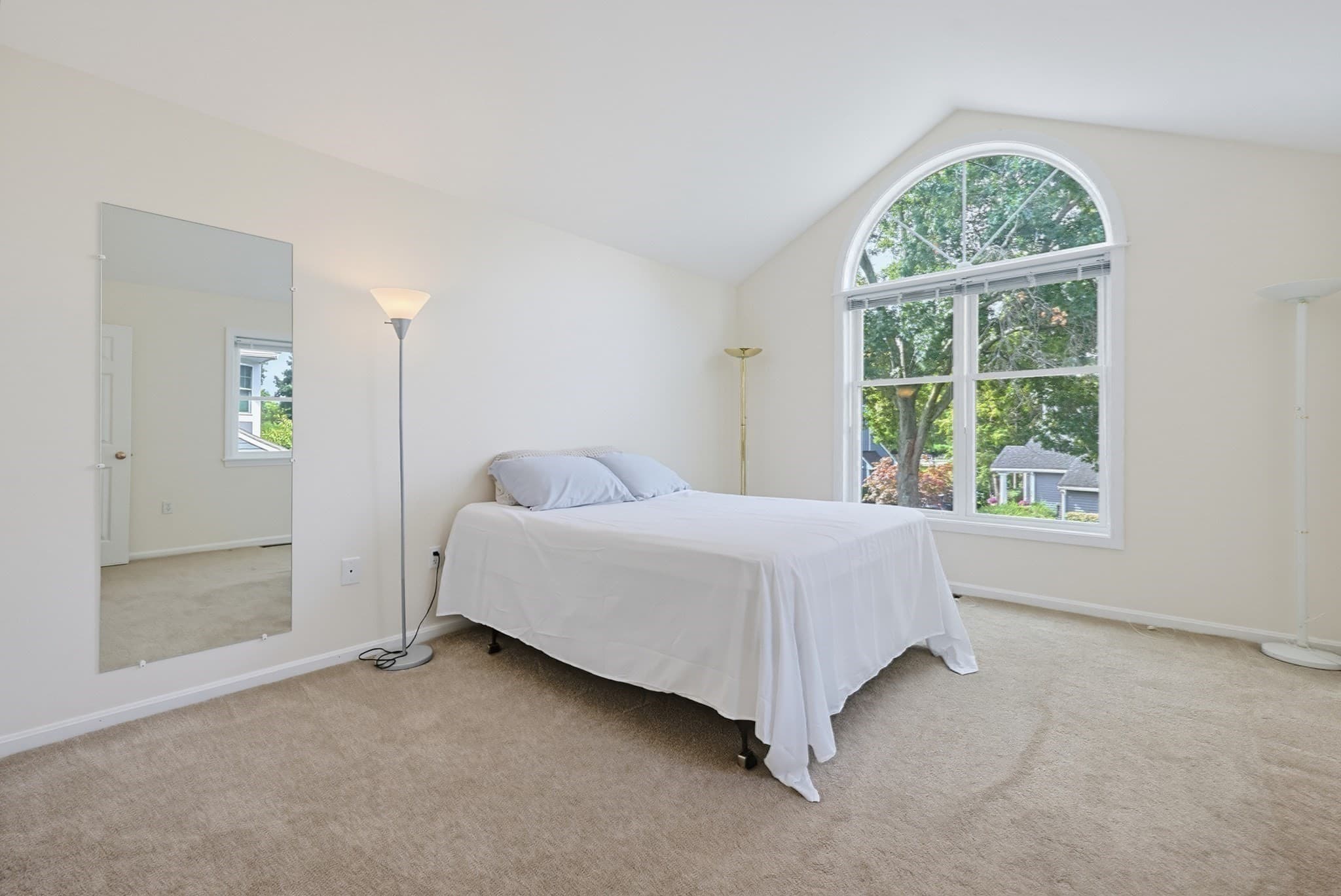 Condominium at 15 Kings Way # 4, Waltham MA 02451, photo 30 of 39