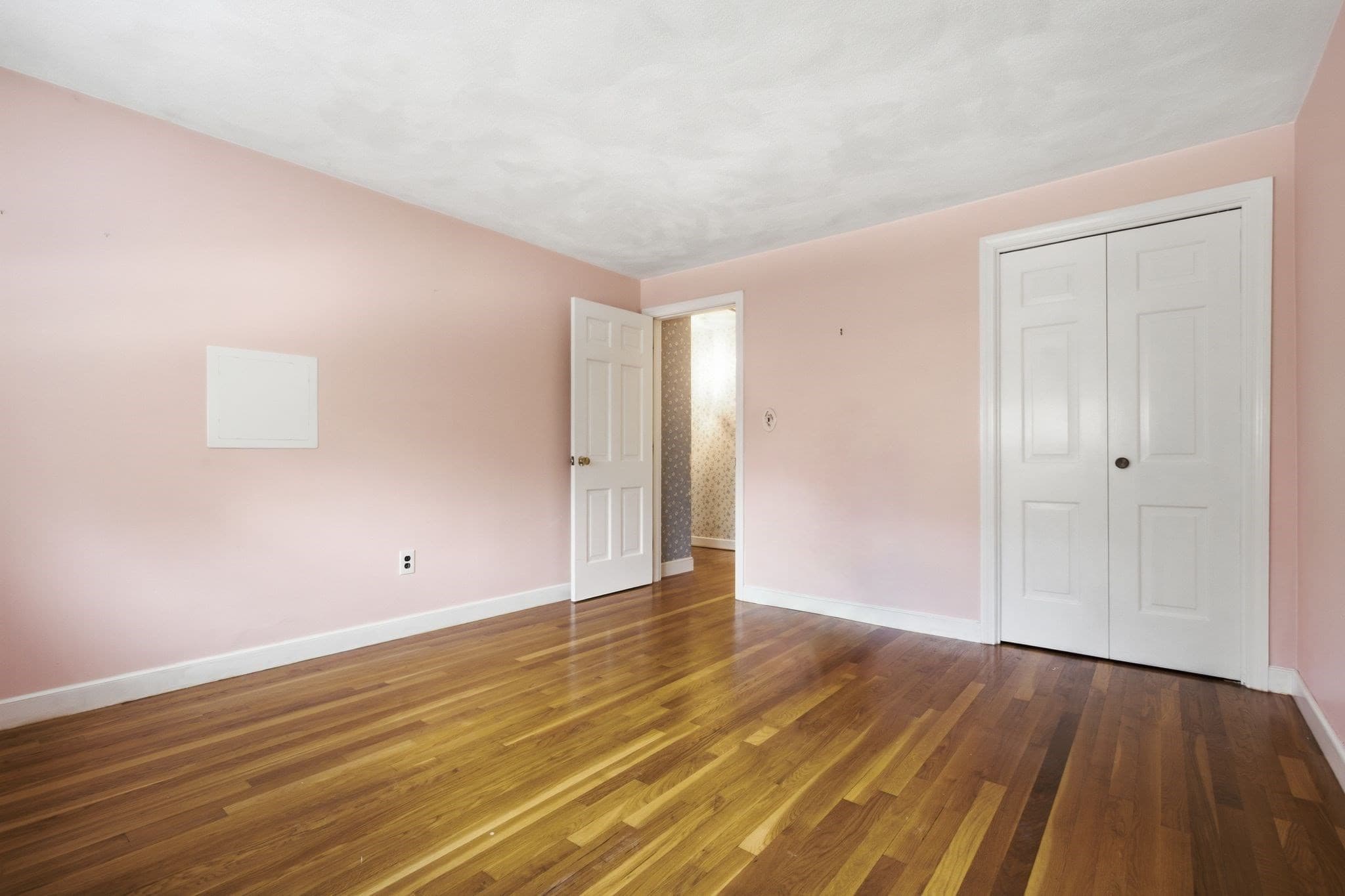 Single Family Residence at 10 Red Gate Ln, Reading MA 01867, Reading, photo 35 of 41