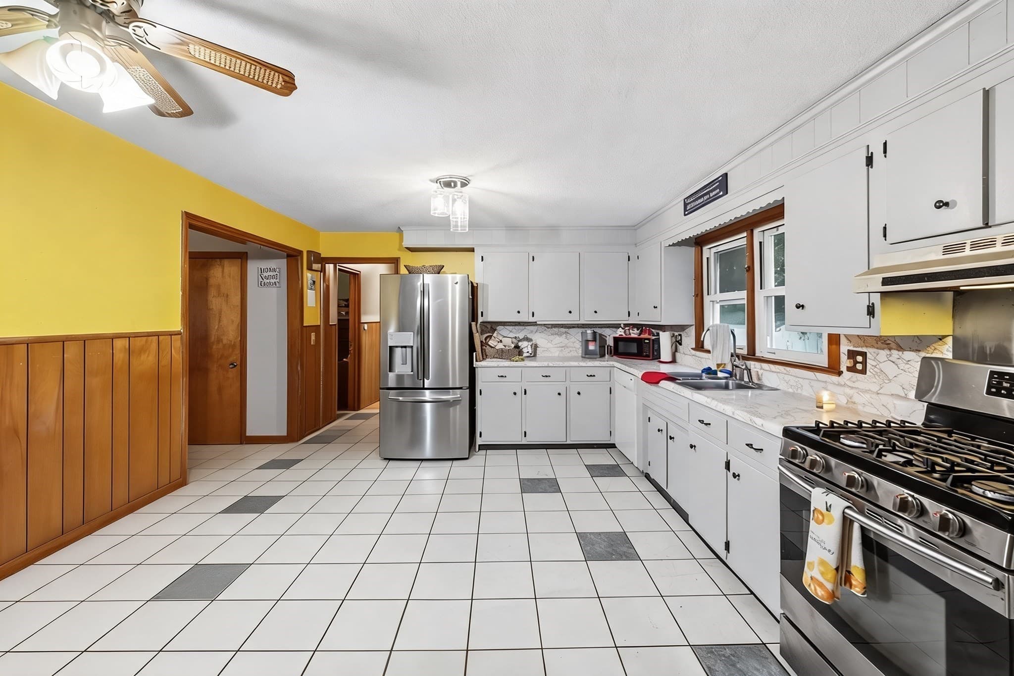 Single Family Residence at 21 Cranton Avenue, Groveland MA 01834, Groveland, photo 7 of 28