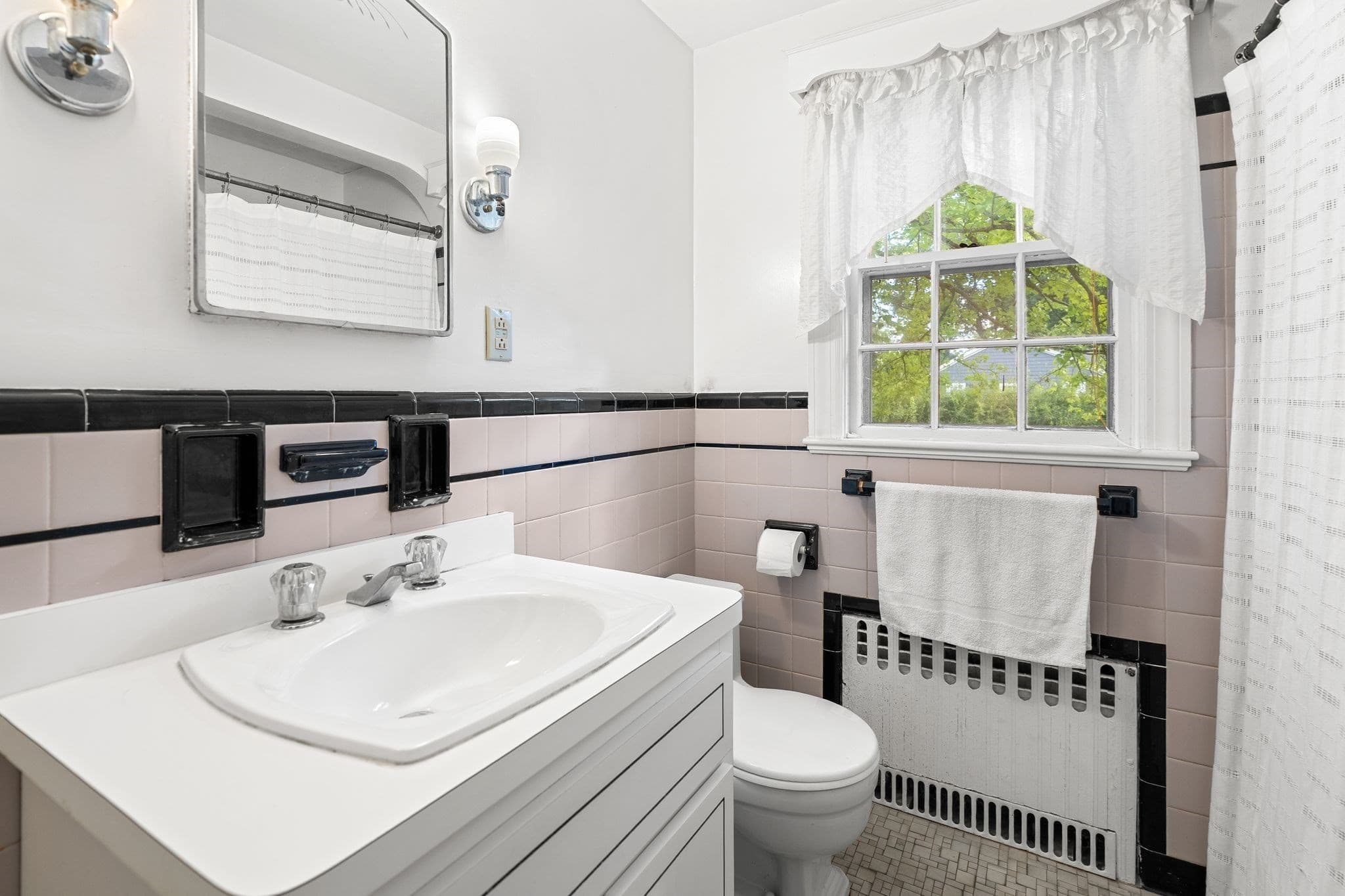 Single Family Residence at 140 Wilson St, Brockton MA 02301, Brockton, photo 25 of 39