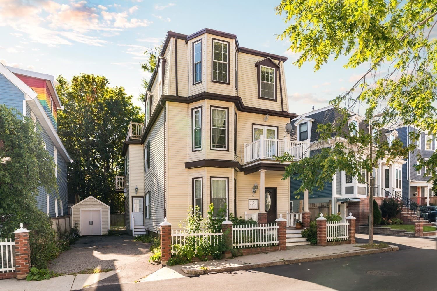 47 Moseley St # 3, Boston MA 02125