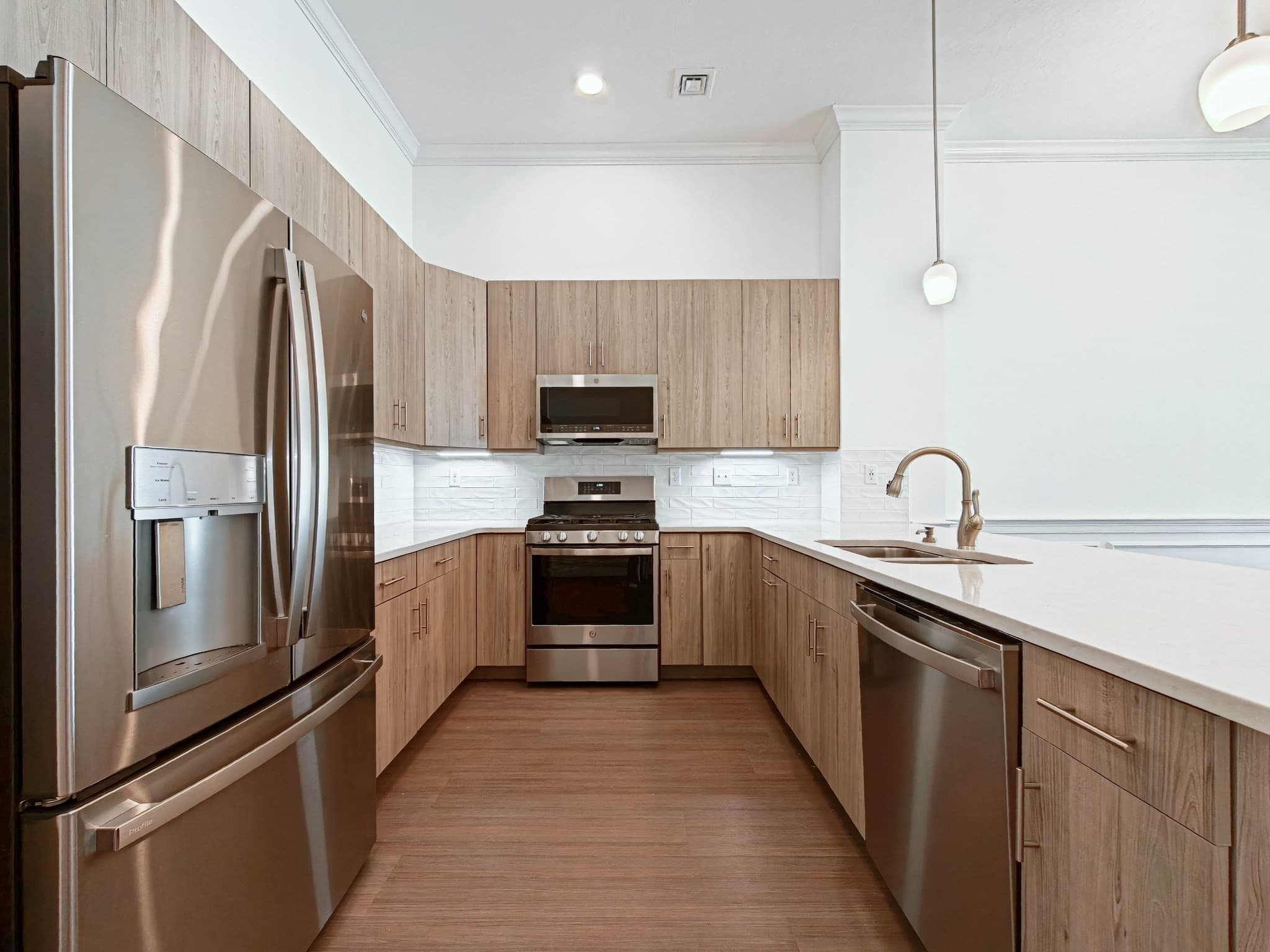 Condominium at 320 Middlesex Ave # F406, Medford MA 02155, Medford, photo 6 of 33