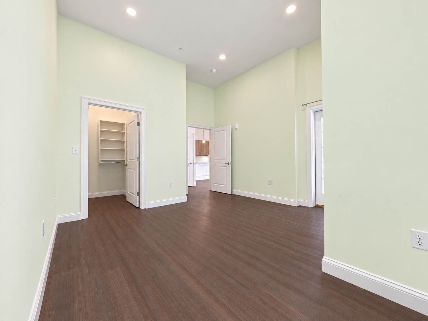 Condominium at 320 Middlesex Ave # F406, Medford MA 02155, Medford, photo 12 of 33