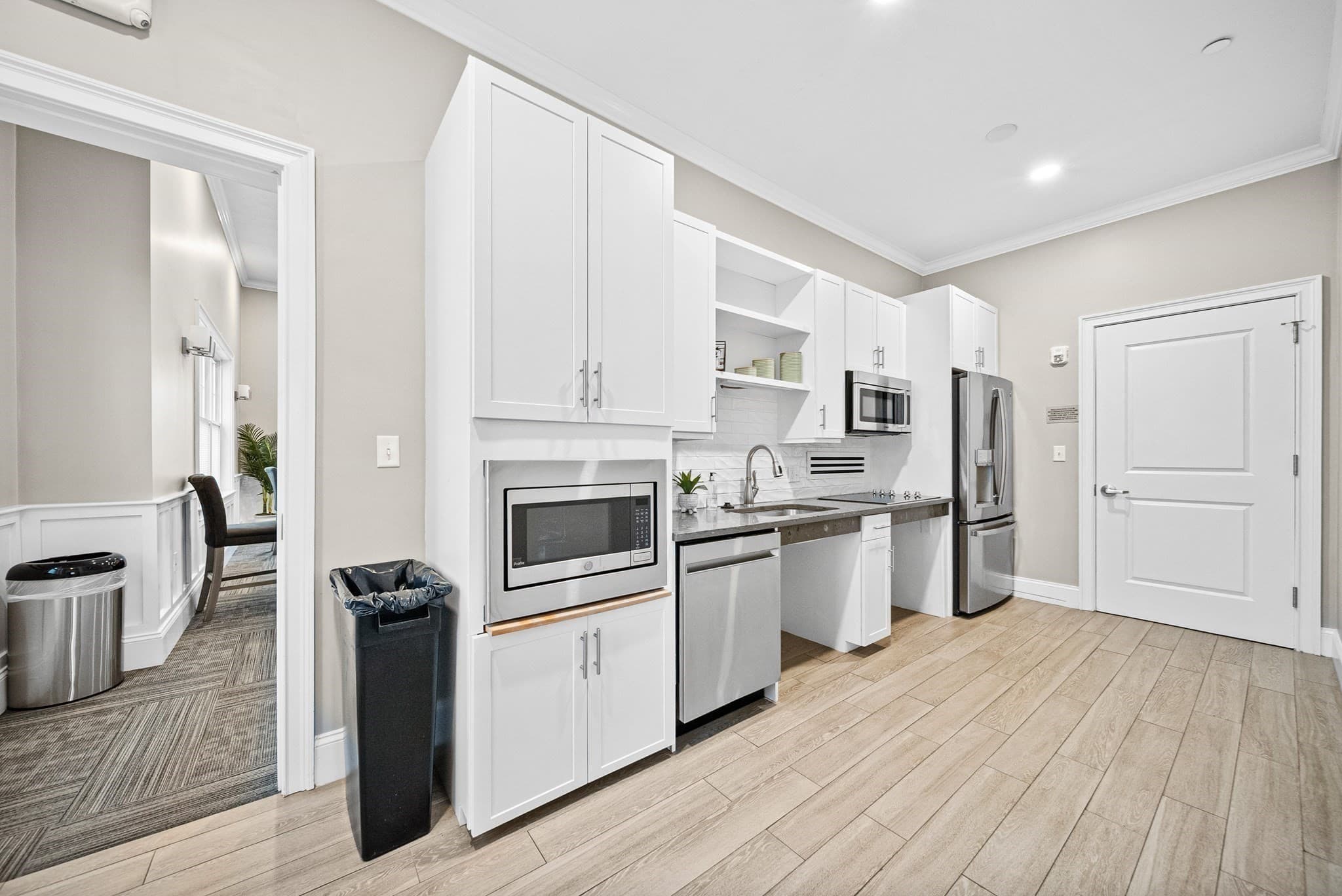 Condominium at 320 Middlesex Ave # F406, Medford MA 02155, Medford, photo 22 of 33