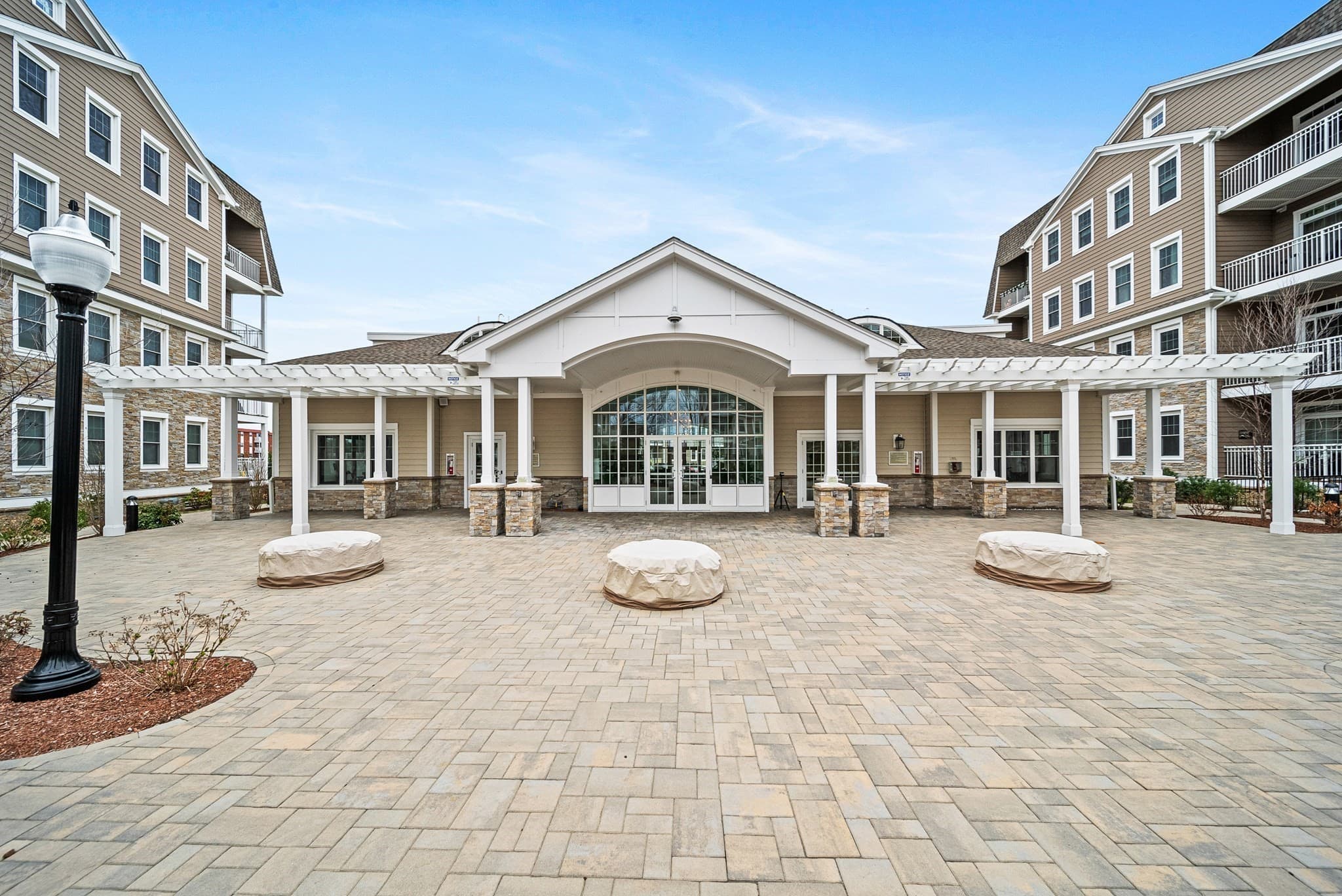 320 Middlesex Ave # F406, Medford MA 02155