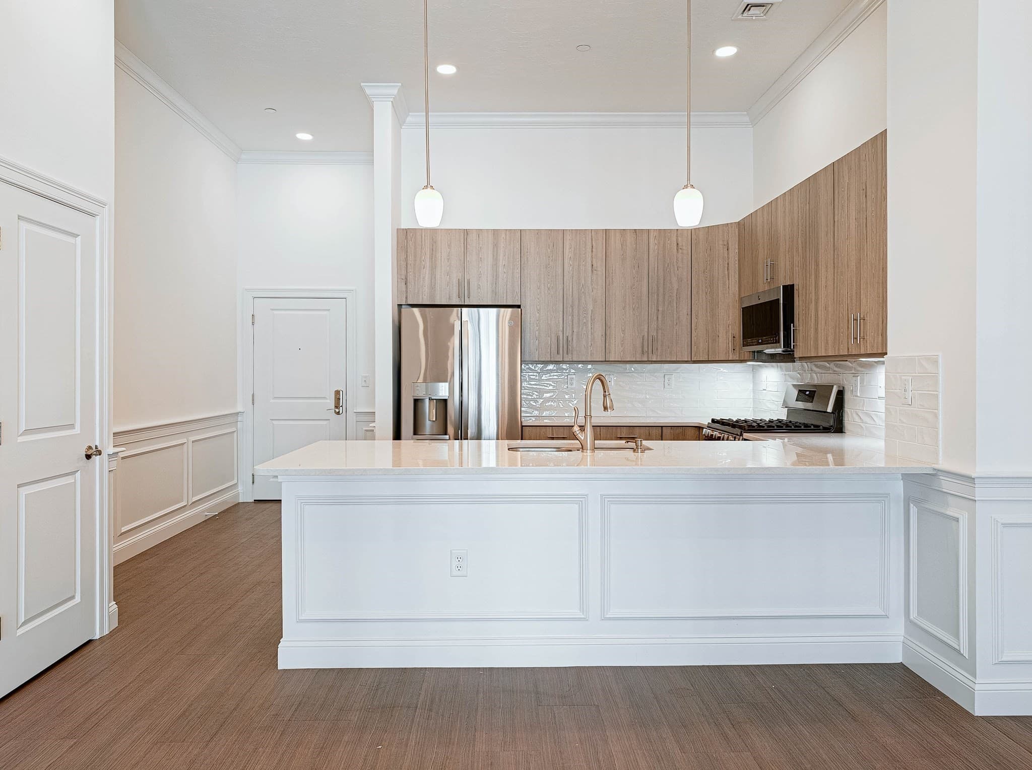 Condominium at 320 Middlesex Ave # F406, Medford MA 02155, Medford, photo 5 of 33