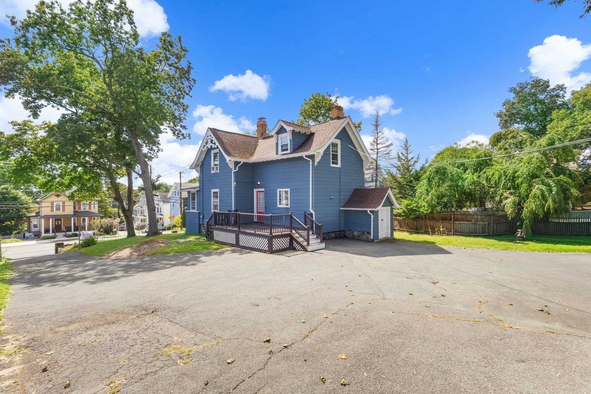 Single Family Residence at 121 Bridge St, Beverly MA 01915, Beverly, photo 6 of 38