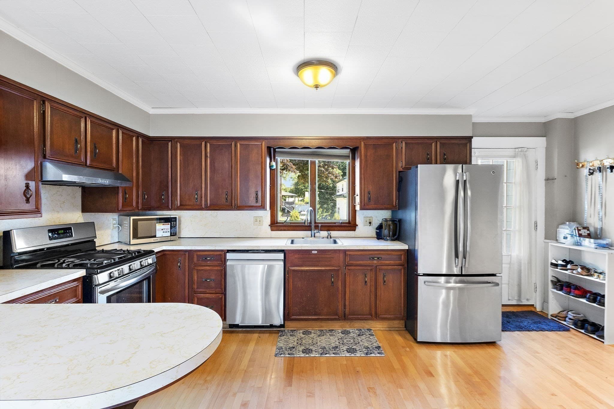 Single Family Residence at 121 Bridge St, Beverly MA 01915, Beverly, photo 19 of 38