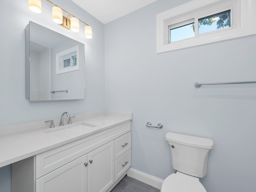 Condominium at 28 Ash Street # 1, Waltham MA 02453, Waltham, photo 28 of 41