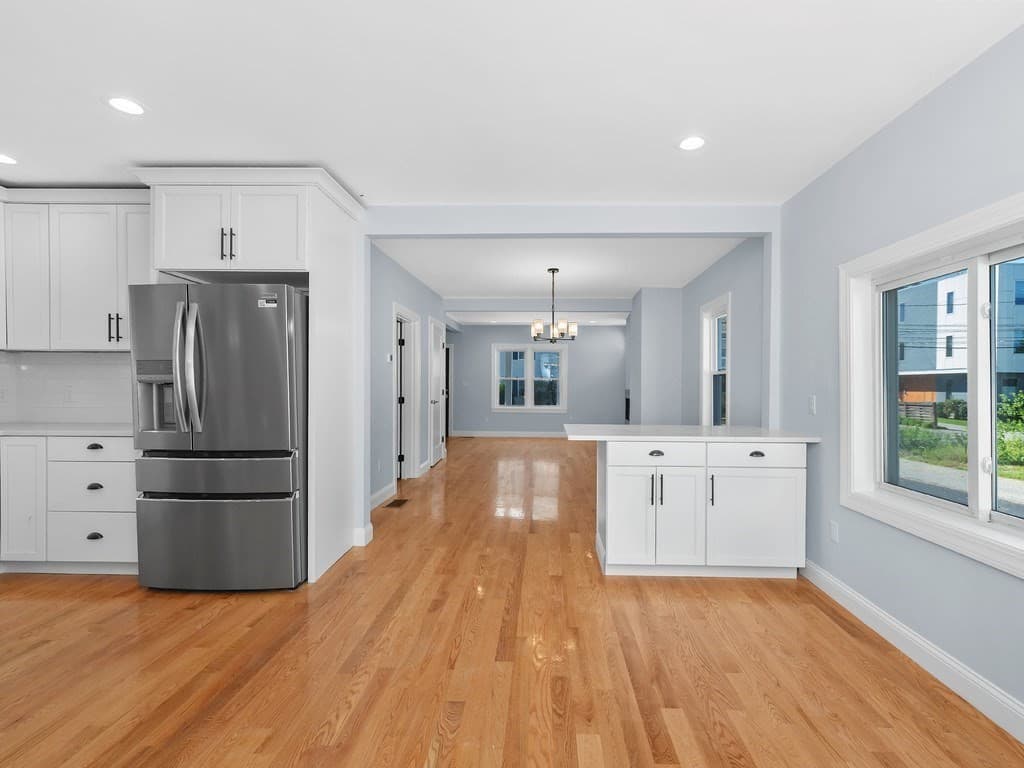 Condominium at 28 Ash Street # 1, Waltham MA 02453, Waltham, photo 5 of 41