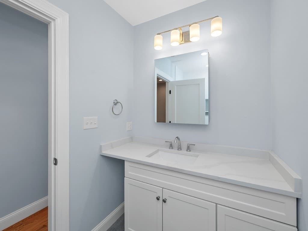 Condominium at 28 Ash Street # 1, Waltham MA 02453, Waltham, photo 30 of 41