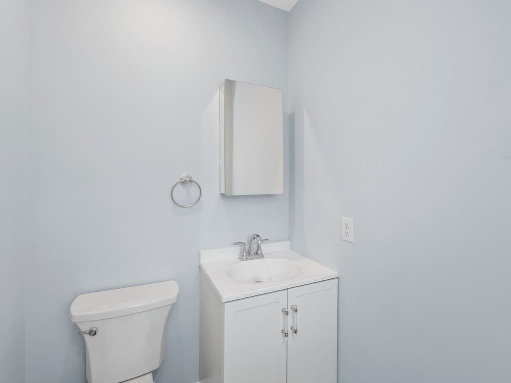 Condominium at 28 Ash Street # 1, Waltham MA 02453, Waltham, photo 14 of 41