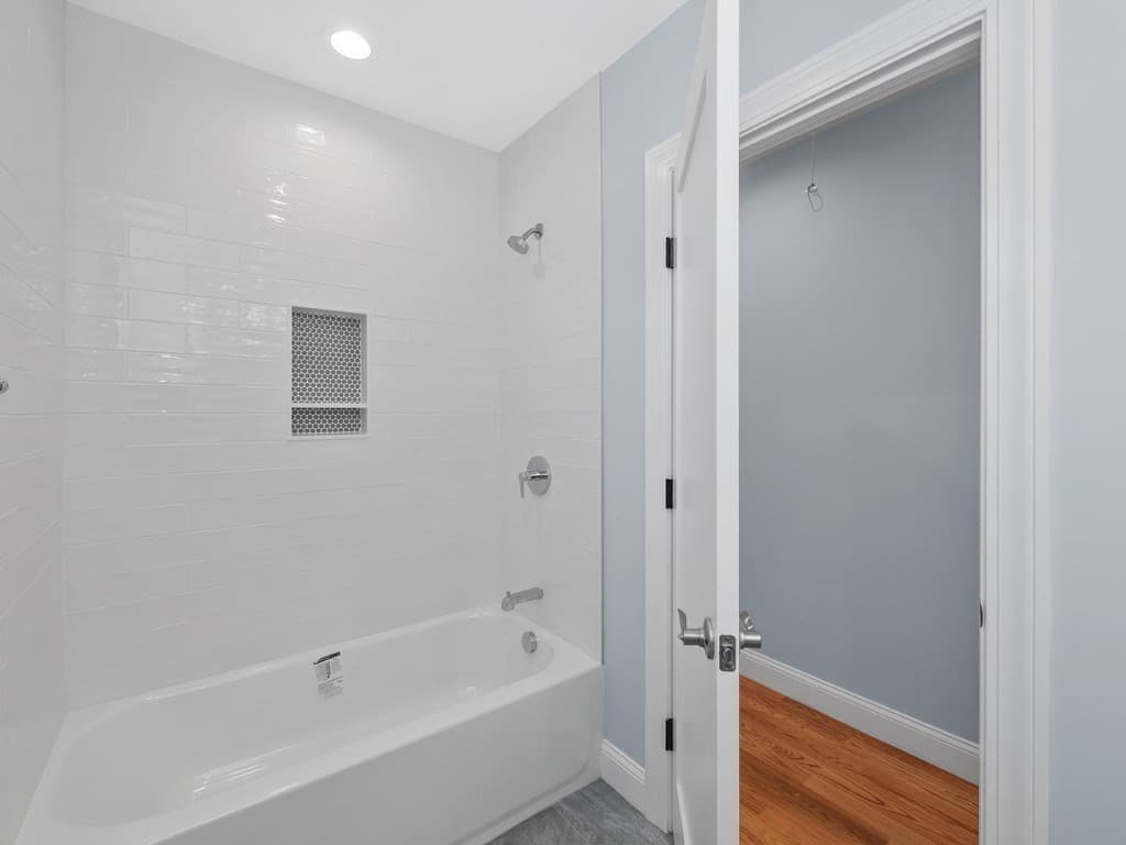 Condominium at 28 Ash Street # 1, Waltham MA 02453, Waltham, photo 29 of 41