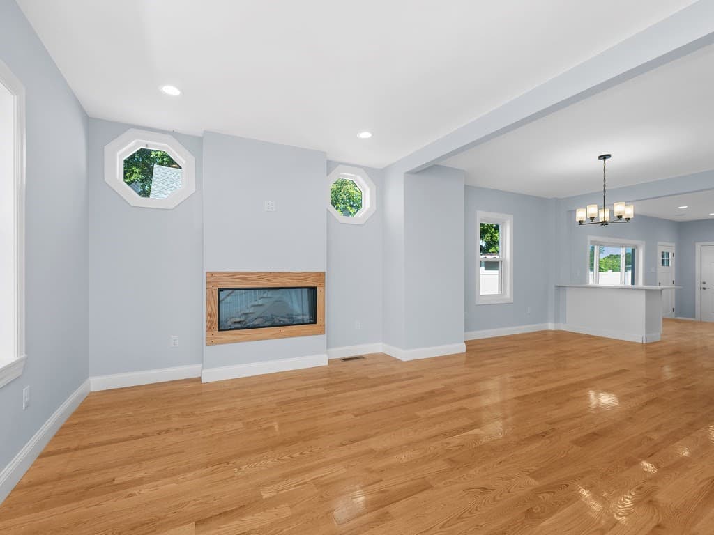 Condominium at 28 Ash Street # 1, Waltham MA 02453, Waltham, photo 8 of 41