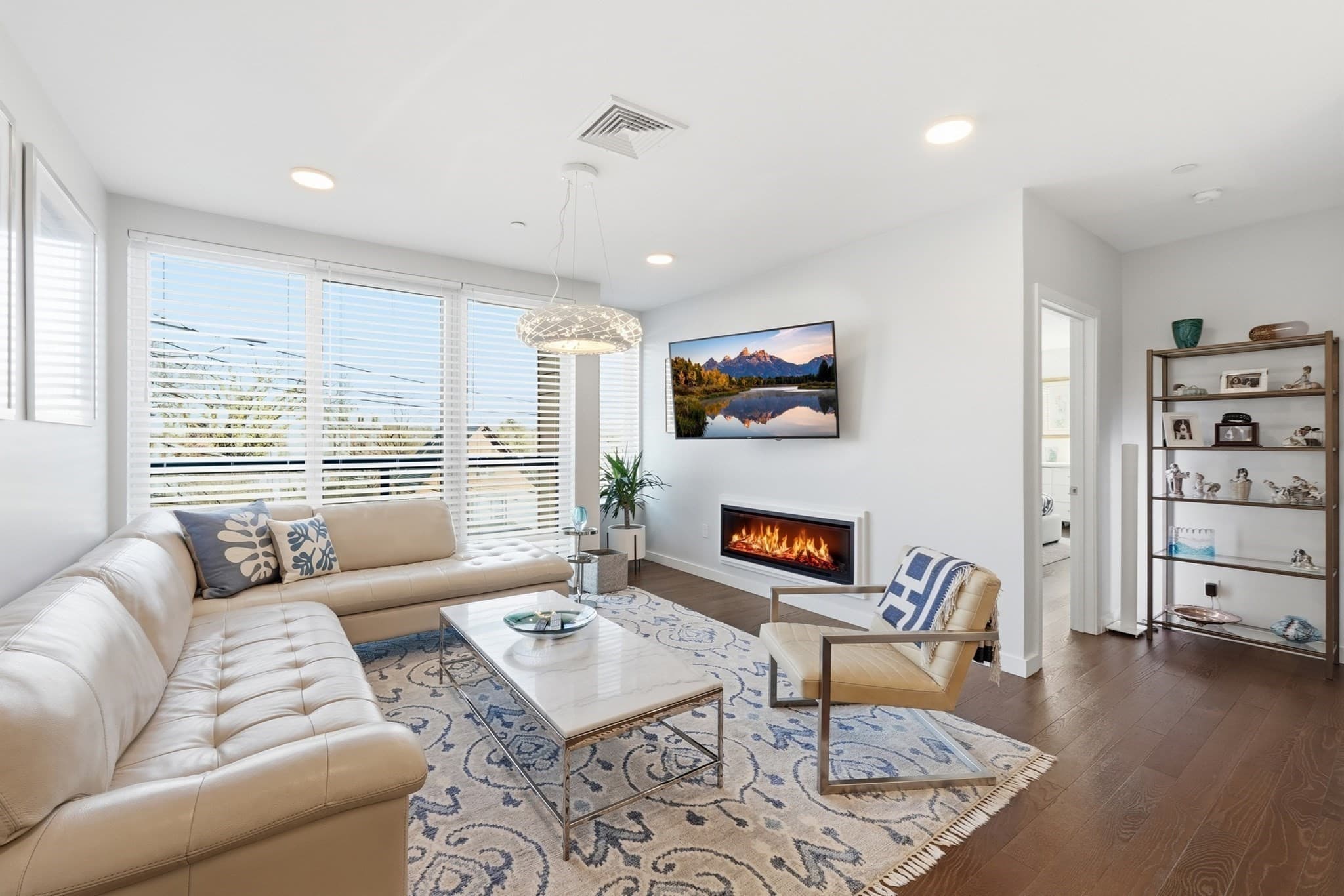Condominium at 68 Los Angeles St, Newton MA 02458, photo 9 of 29