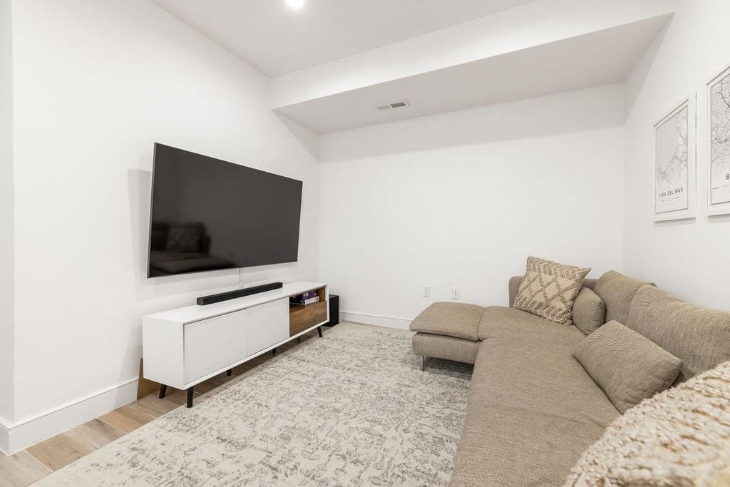 Condominium at 167 Chapel St # 167, Newton MA 02458, photo 23 of 33