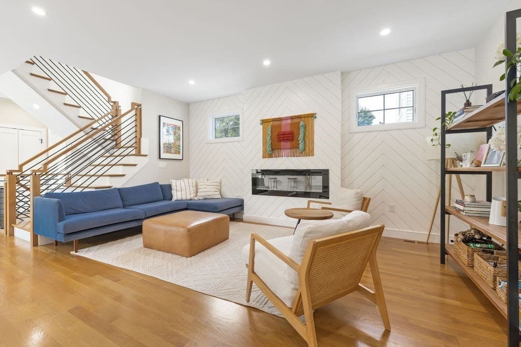 Condominium at 167 Chapel St # 167, Newton MA 02458, photo 6 of 33