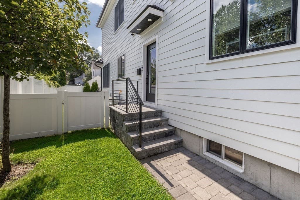Condominium at 167 Chapel St # 167, Newton MA 02458, photo 28 of 33