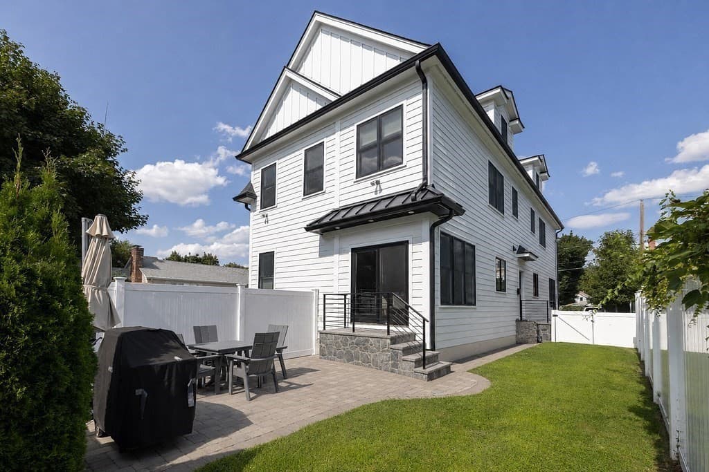 Condominium at 167 Chapel St # 167, Newton MA 02458, photo 33 of 33