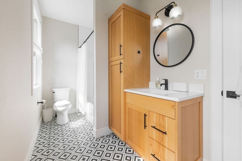 Condominium at 167 Chapel St # 167, Newton MA 02458, photo 14 of 33