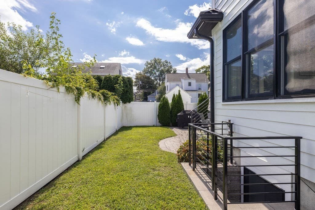 Condominium at 167 Chapel St # 167, Newton MA 02458, photo 29 of 33