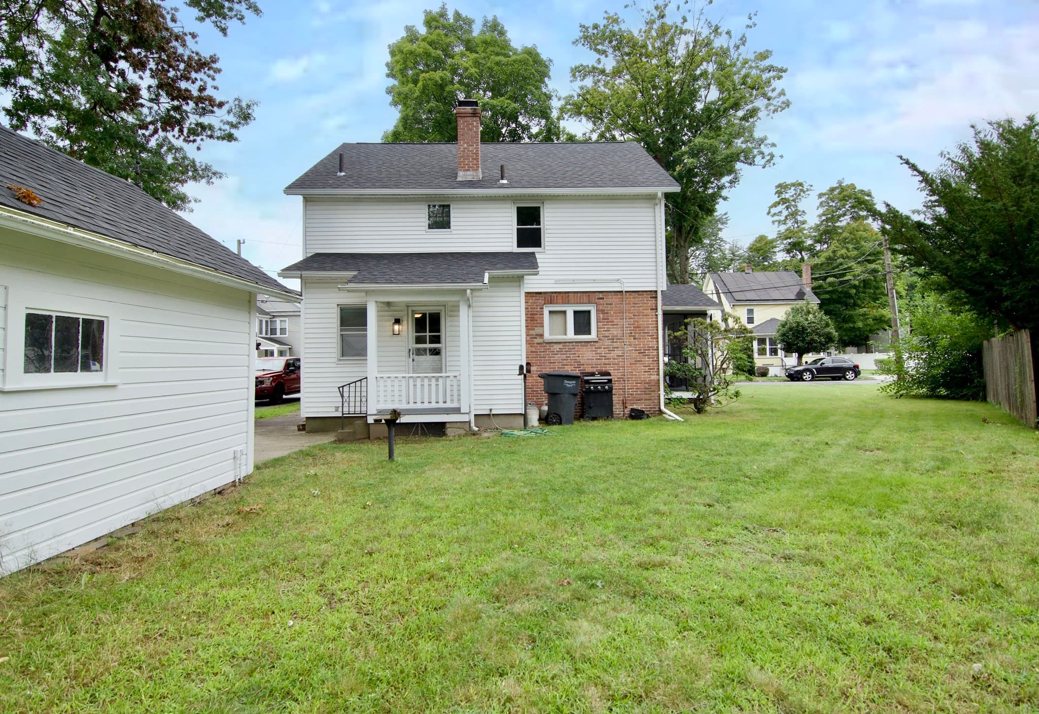 Single Family Residence at 25 Webber St, Springfield MA 01108, Springfield, photo 4 of 42