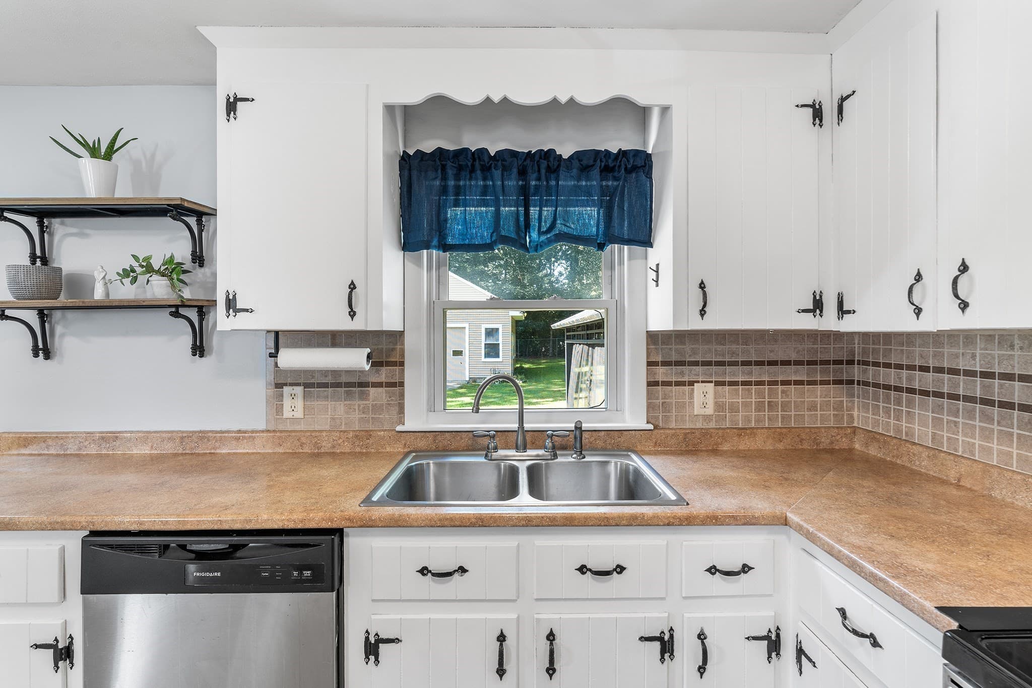 Single Family Residence at 15 Dawes St, Blackstone MA 01504, Blackstone, photo 9 of 28