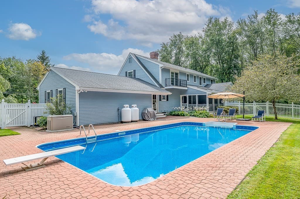 Single Family Residence at 400 Boston Road, Sutton MA 01590, Sutton, photo 3 of 42