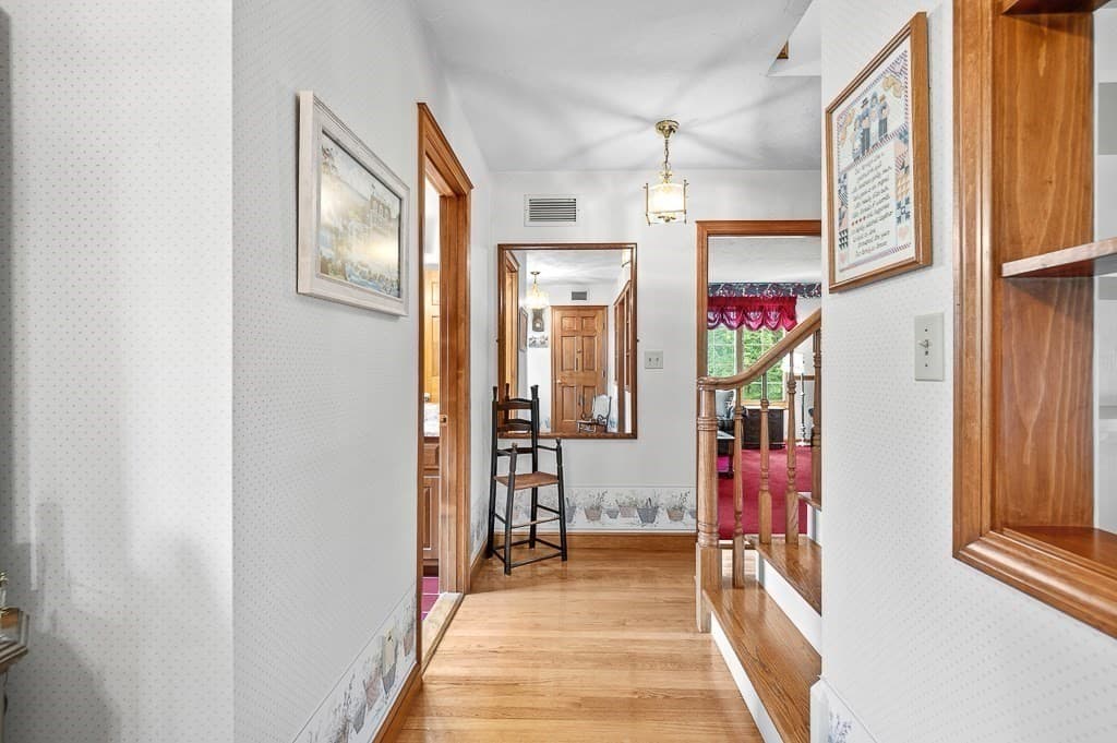 Single Family Residence at 400 Boston Road, Sutton MA 01590, Sutton, photo 21 of 42
