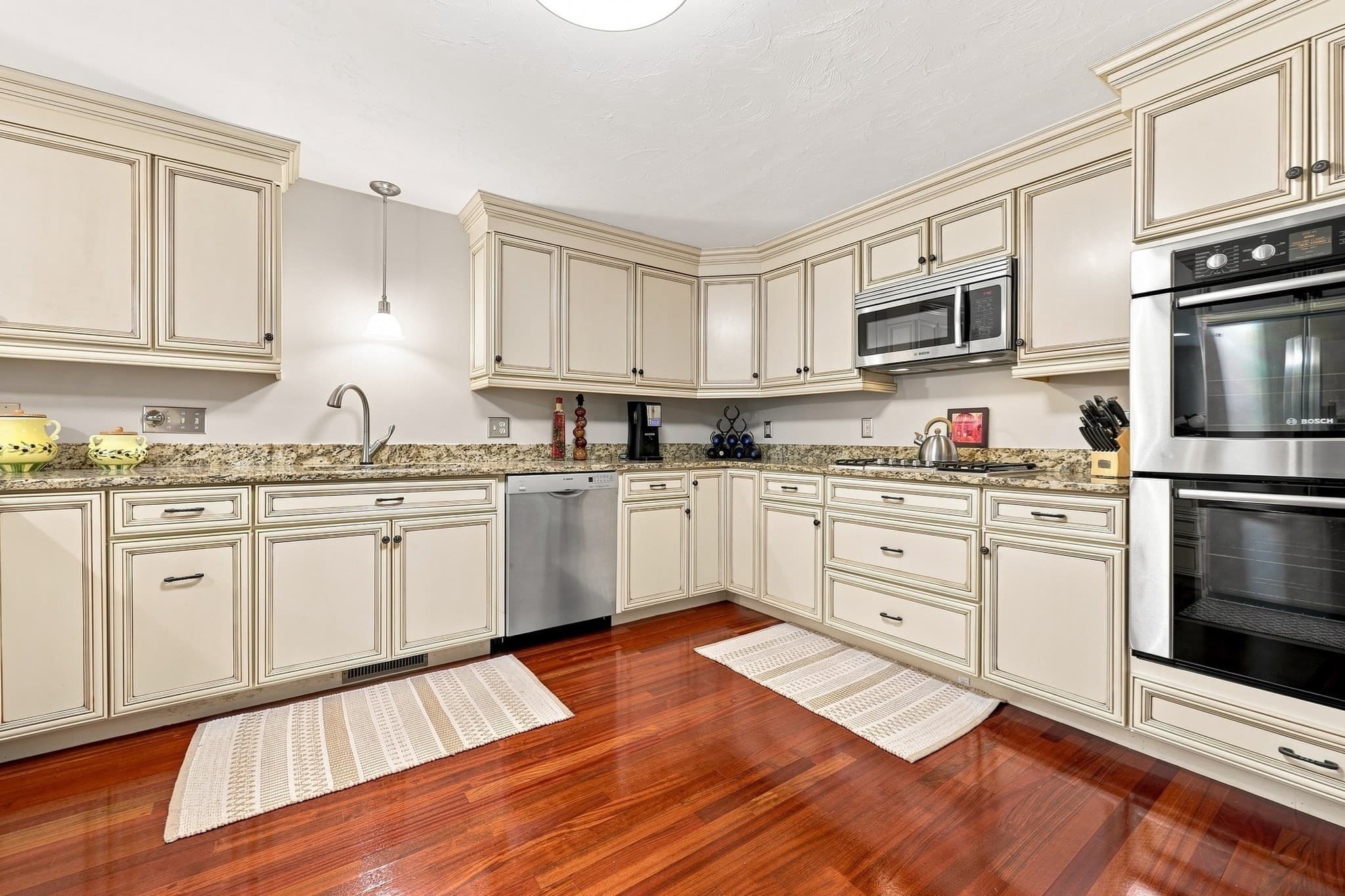 Condominium at 7 Stephen Lane Drive # 7, Bedford MA 01730, Bedford, photo 6 of 42