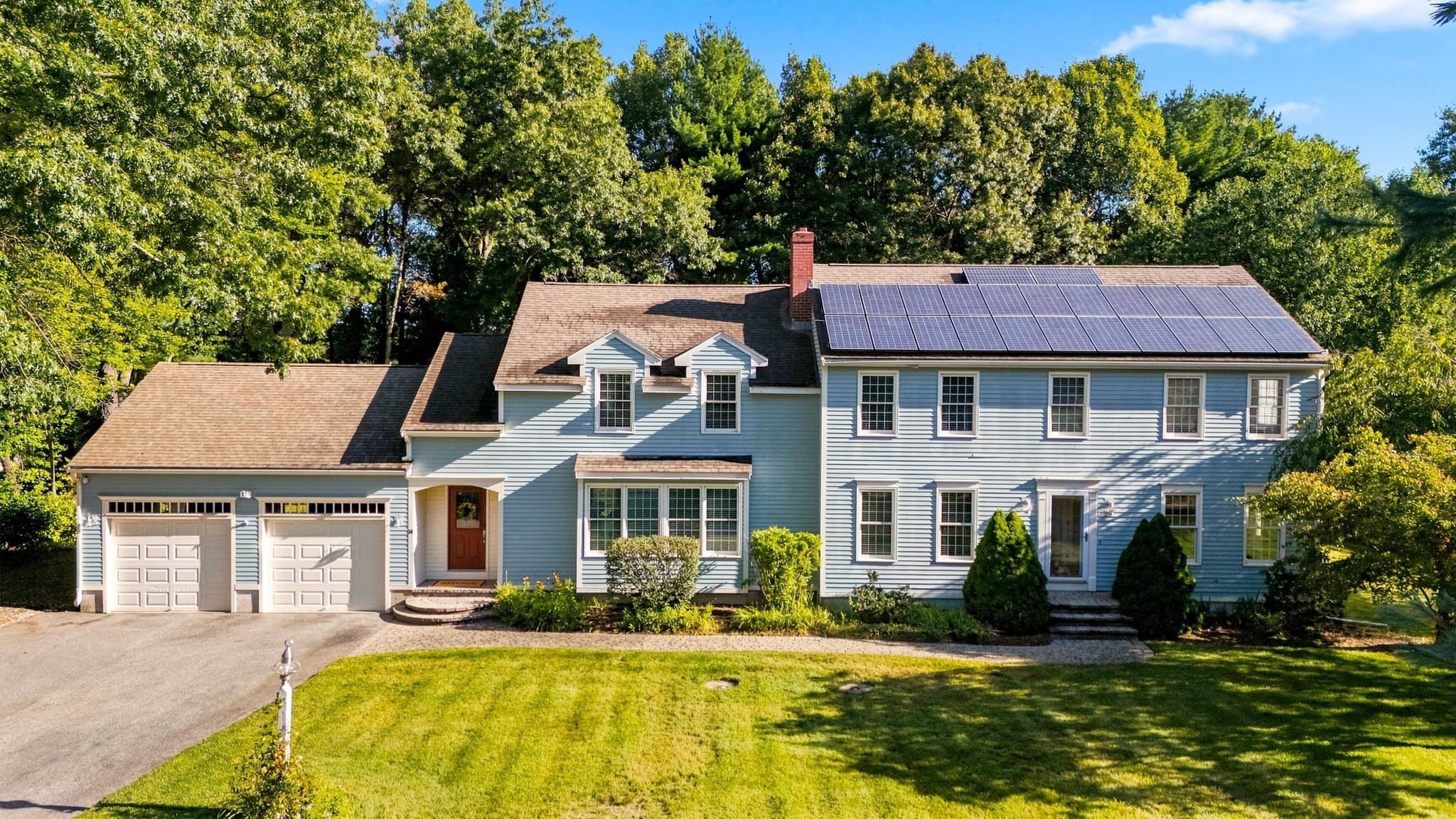 14 King Philip Path, Mendon MA 01756