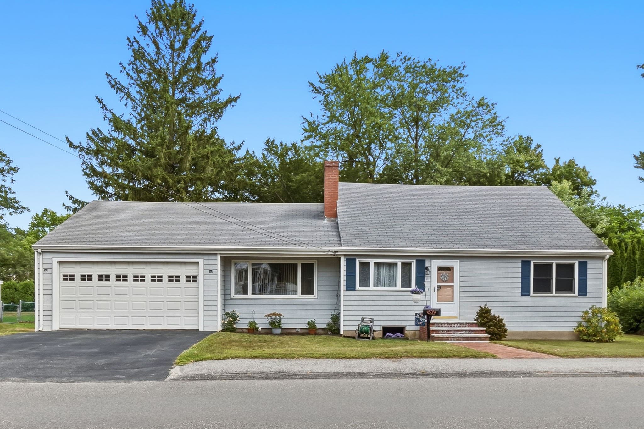 Single Family Residence at 11 Grover St, Beverly MA 01915, Beverly, photo 2 of 36