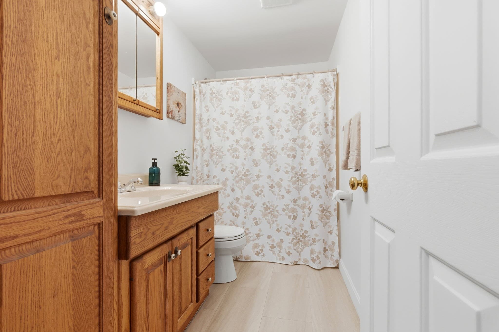 Single Family Residence at 11 Grover St, Beverly MA 01915, Beverly, photo 13 of 36